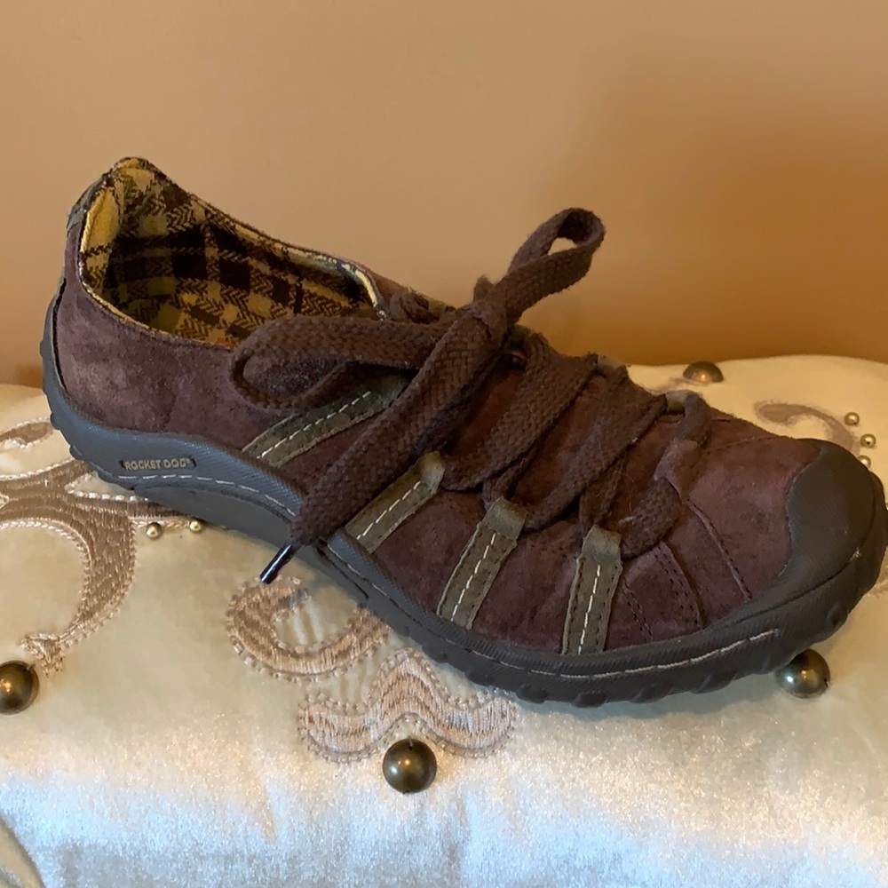 Rocket Dog trail walking shoe 7.5